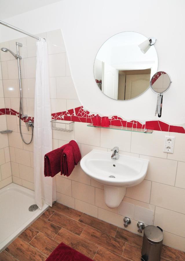 Ferienwohnung Schloms Hof Waffensen Exterior foto